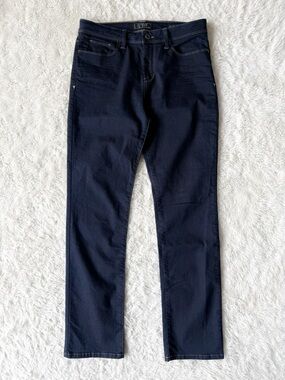 Guess Woman Dark Wash Authentic Cigarette Slim Straight Jean US32 Classic Grunge